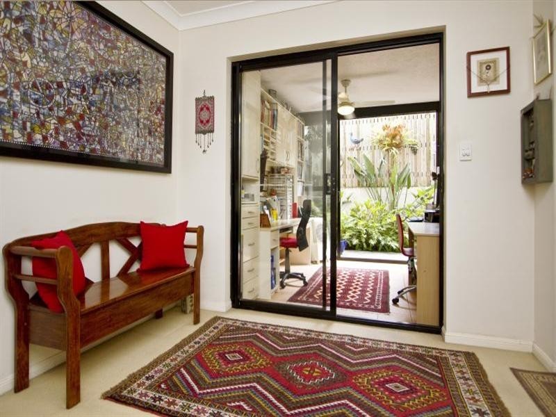 1/10 Oxlade Drive, New Farm QLD 4005