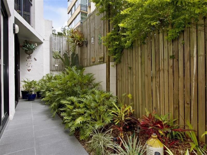 1/10 Oxlade Drive, New Farm QLD 4005