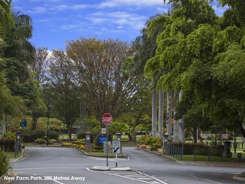 1/10 Oxlade Drive, New Farm QLD 4005