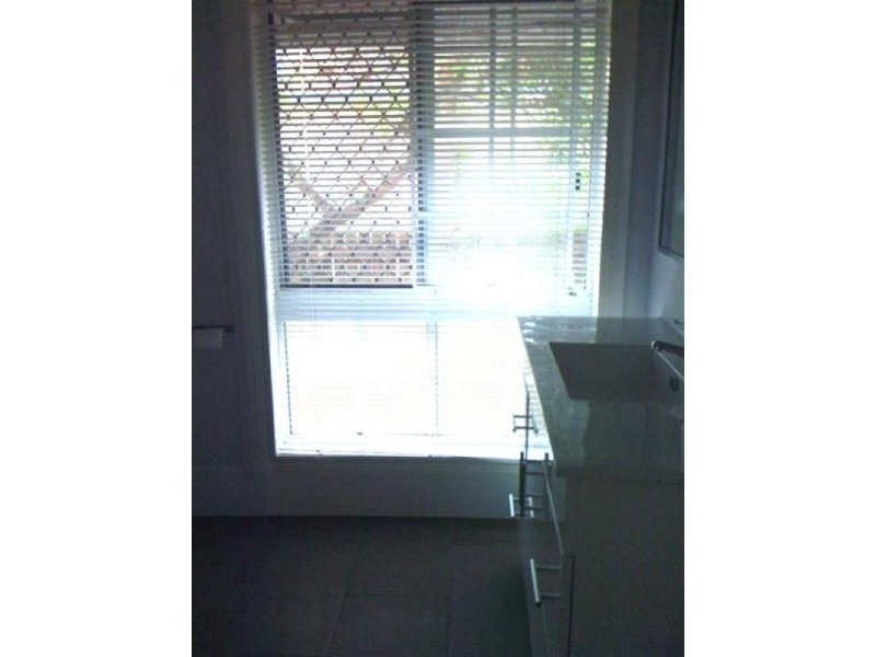 16 Durham Street, St Lucia QLD 4067