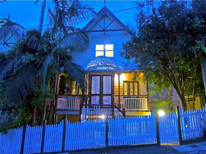 21 Crown Street, Brisbane QLD 4000