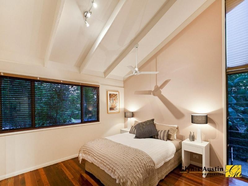 272 Russell Terrace, Indooroopilly QLD 4068