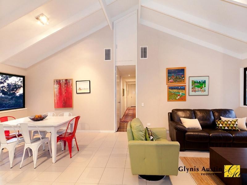 272 Russell Terrace, Indooroopilly QLD 4068