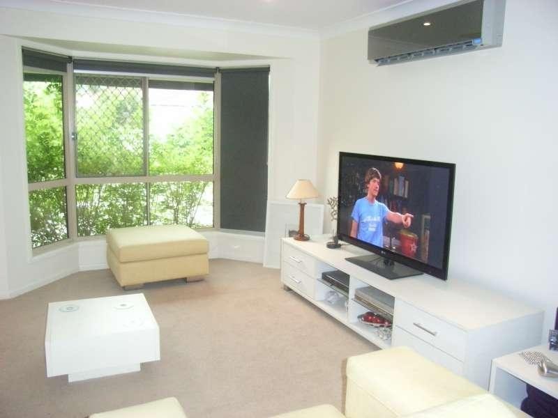 4 Chestnut Place, The Gap QLD 4061