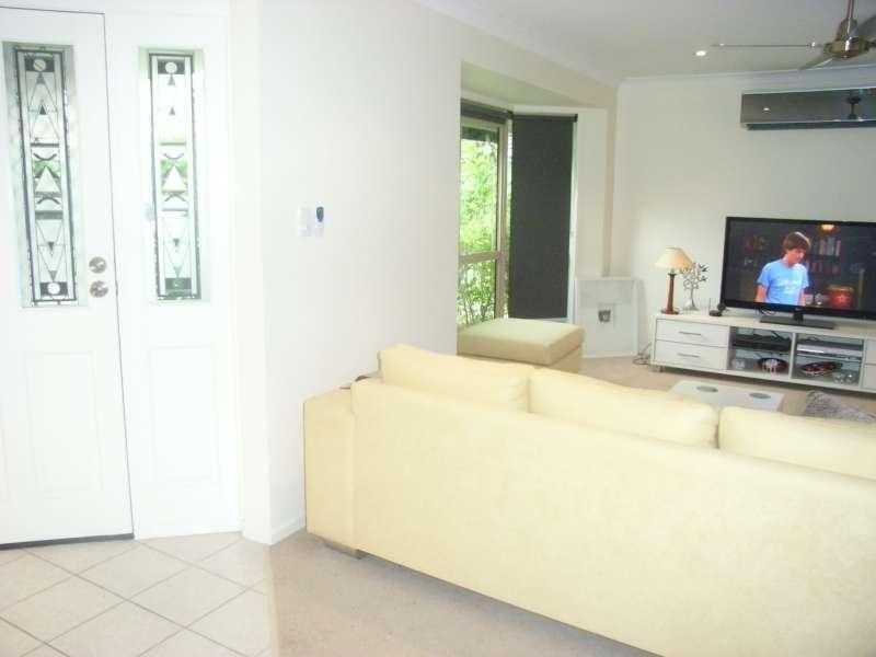 4 Chestnut Place, The Gap QLD 4061