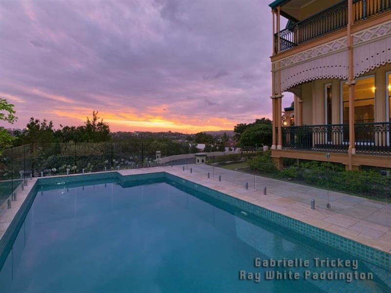 37 Seventh Avenue, Windsor QLD 4030