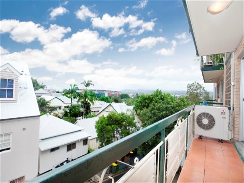 6/18 Wellington Street, Brisbane QLD 4000