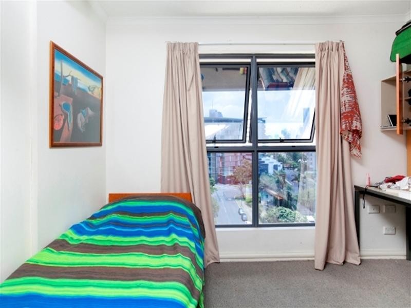 812/9 Castlebar Street, Kangaroo Point QLD 4169