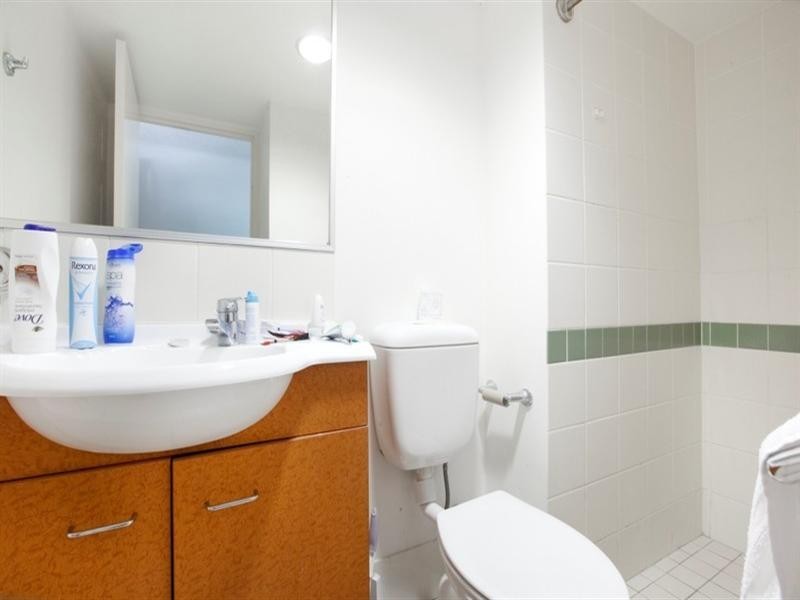 812/9 Castlebar Street, Kangaroo Point QLD 4169