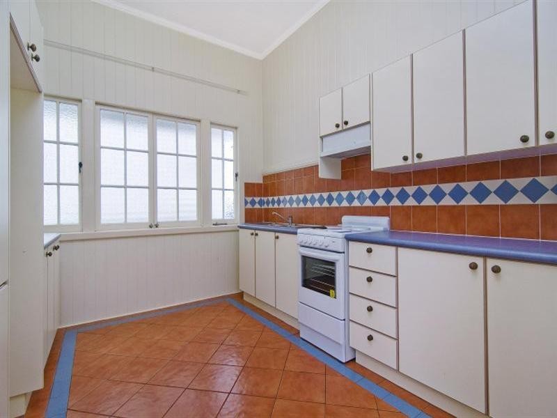 74 Bowman Parade, Bardon QLD 4065