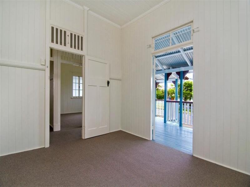 74 Bowman Parade, Bardon QLD 4065