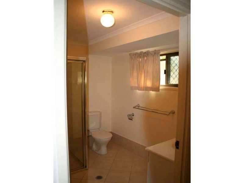 31 Wyndarra Street, Kenmore QLD 4069