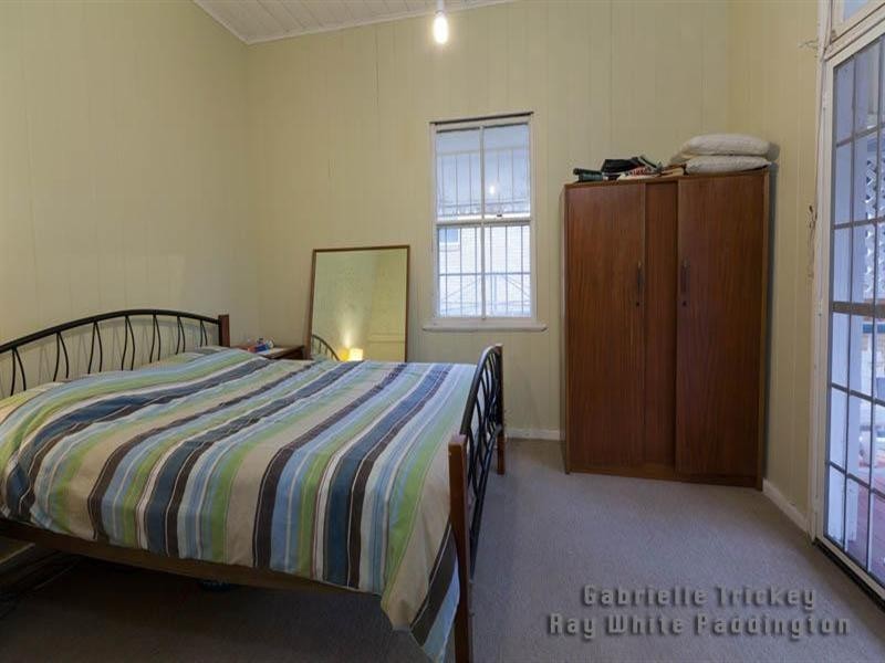 17 Moore Street, Milton QLD 4064