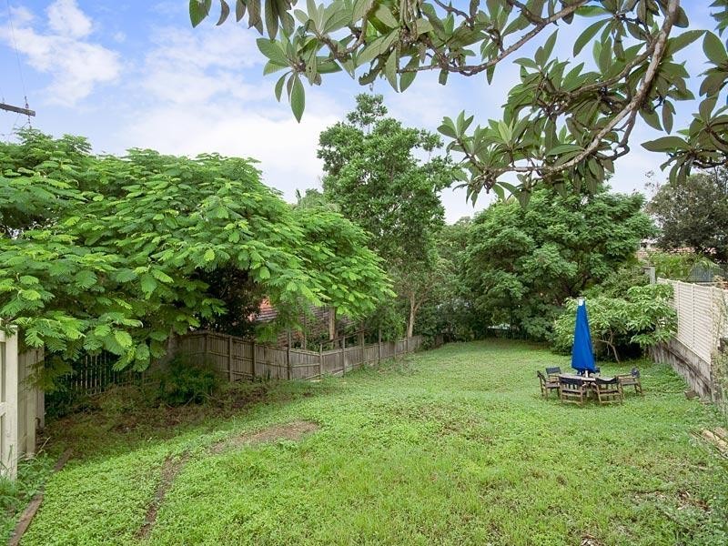 20 Carroll Street, Bardon QLD 4065