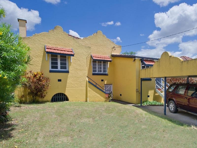 6 Hartfield Drive, Bardon QLD 4065