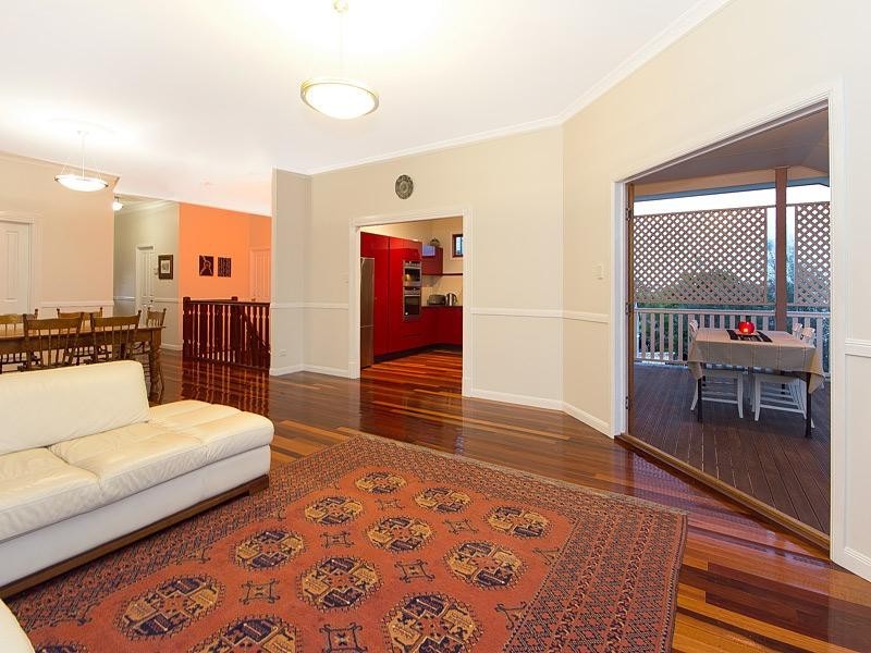 10 Dacca Street, Red Hill QLD 4059