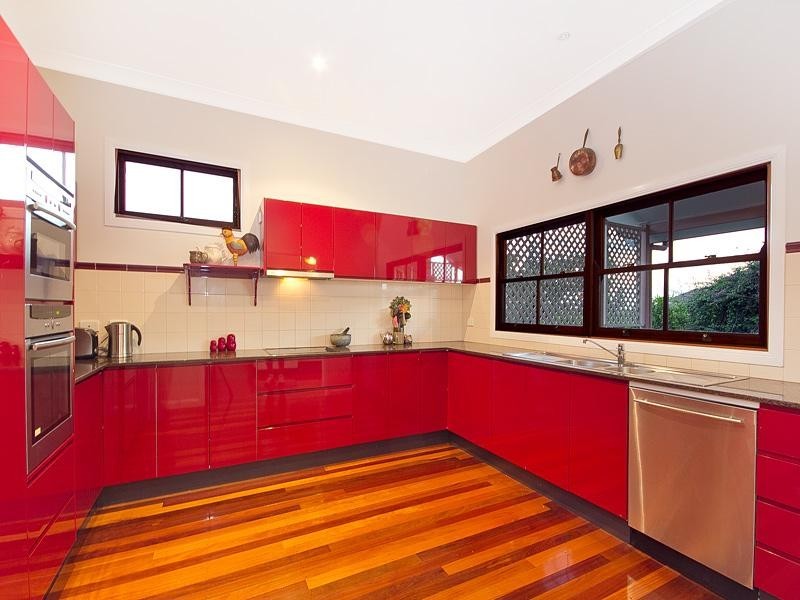 10 Dacca Street, Red Hill QLD 4059