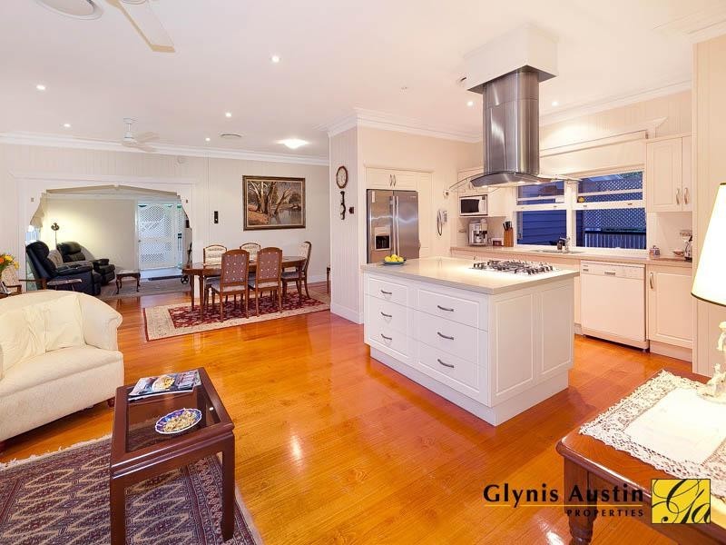 15 Primrose Terrace, Red Hill QLD 4059