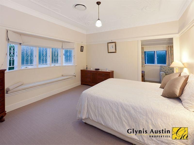 15 Primrose Terrace, Red Hill QLD 4059