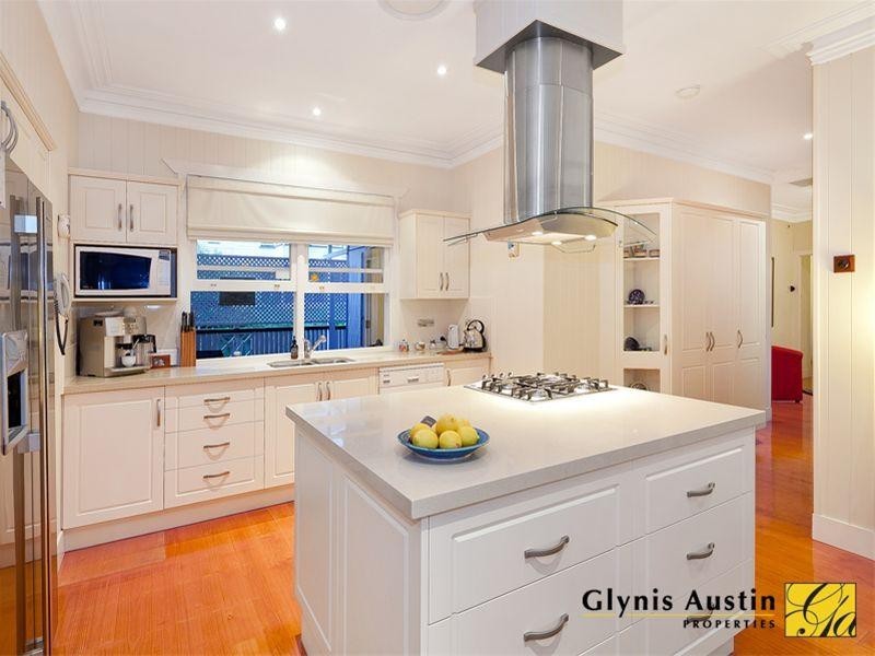 15 Primrose Terrace, Red Hill QLD 4059