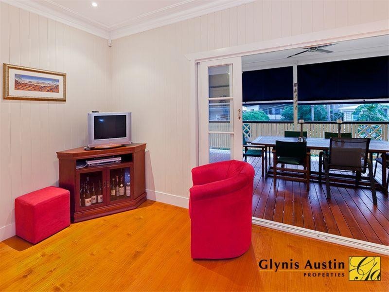 15 Primrose Terrace, Red Hill QLD 4059