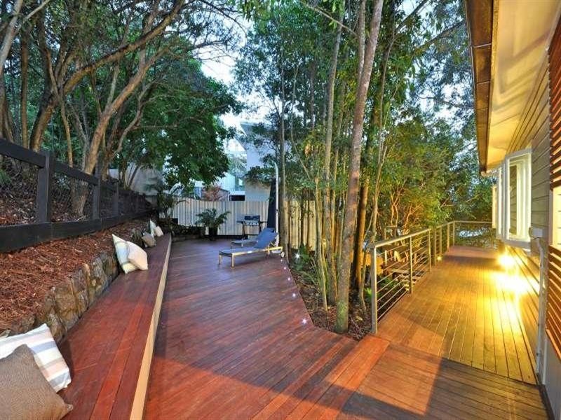 35 Barton Street, Bardon QLD 4065