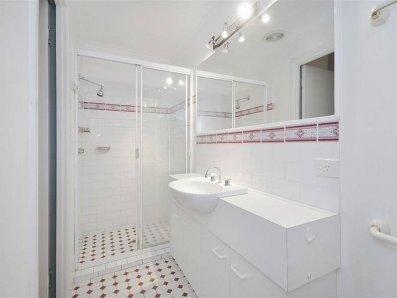 8 Ranley Grove, Paddington QLD 4064