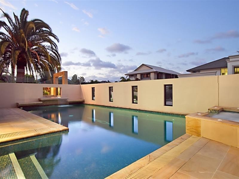 4 Cienna Place, Bridgeman Downs QLD 4035