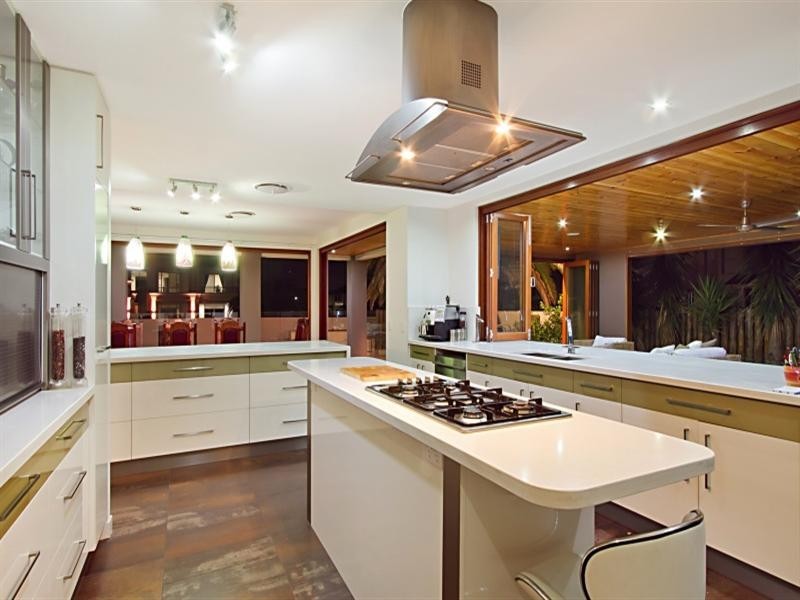 4 Cienna Place, Bridgeman Downs QLD 4035