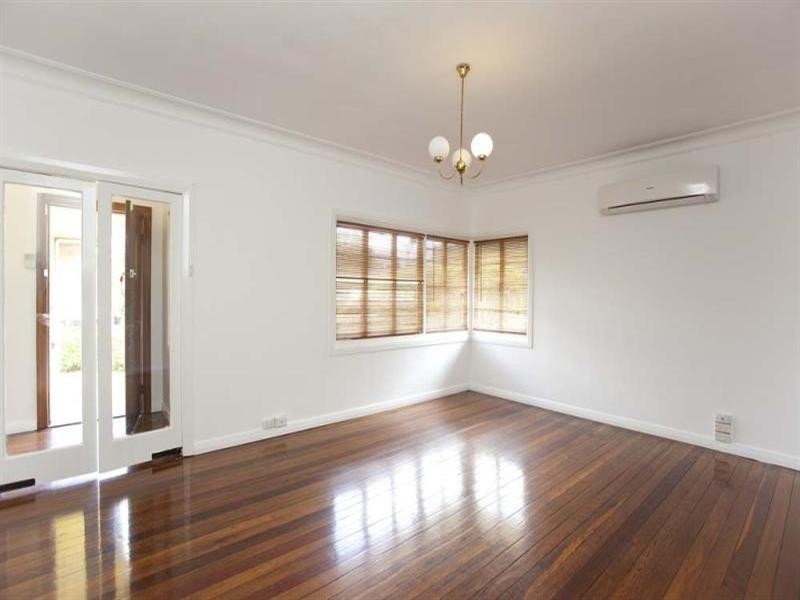 37 Howard Street, Grange QLD 4051