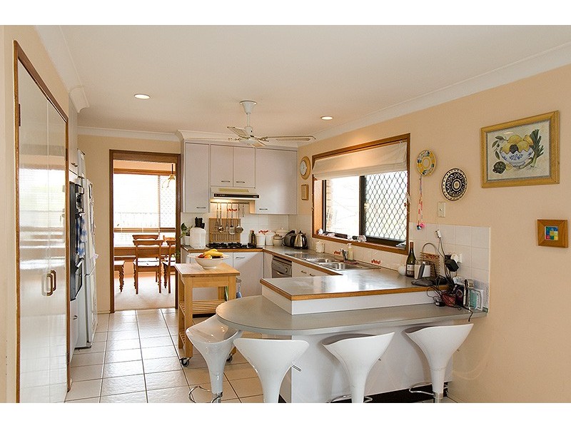 43 Broadmoor Street, Kenmore Hills QLD 4069