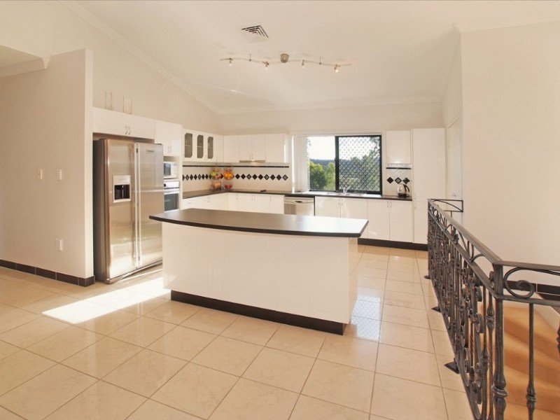 32 Brimblecombe Circuit, Pullenvale QLD 4069