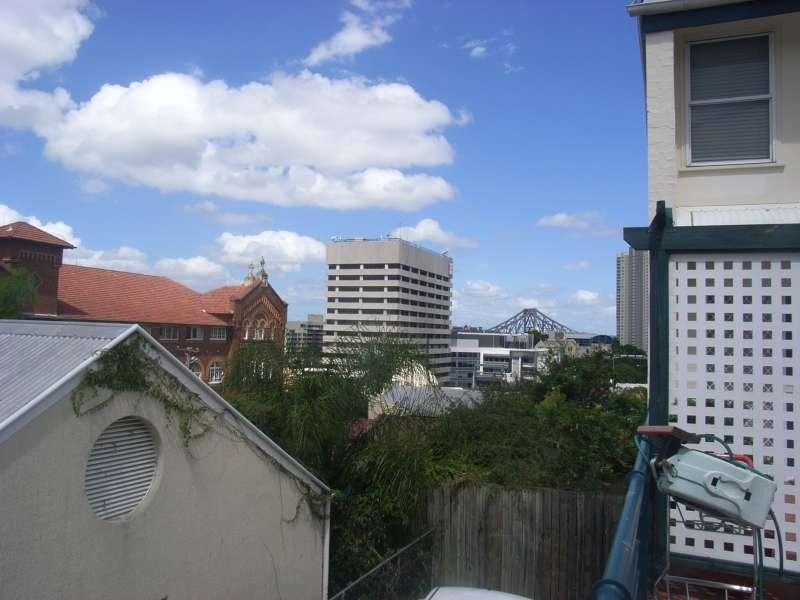 1/137 St Pauls Terrace, Spring Hill QLD 4000