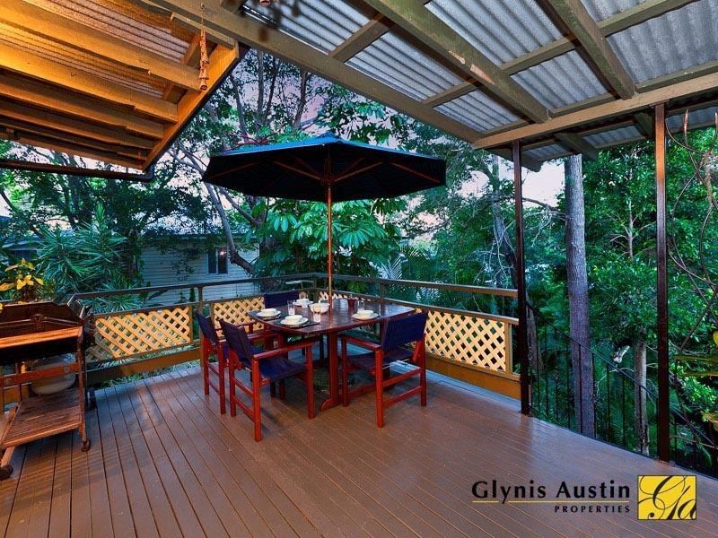 36 Stuartholme Road, Bardon QLD 4065