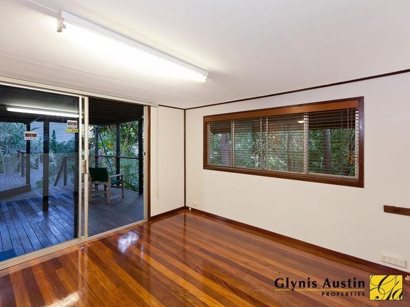 36 Stuartholme Road, Bardon QLD 4065
