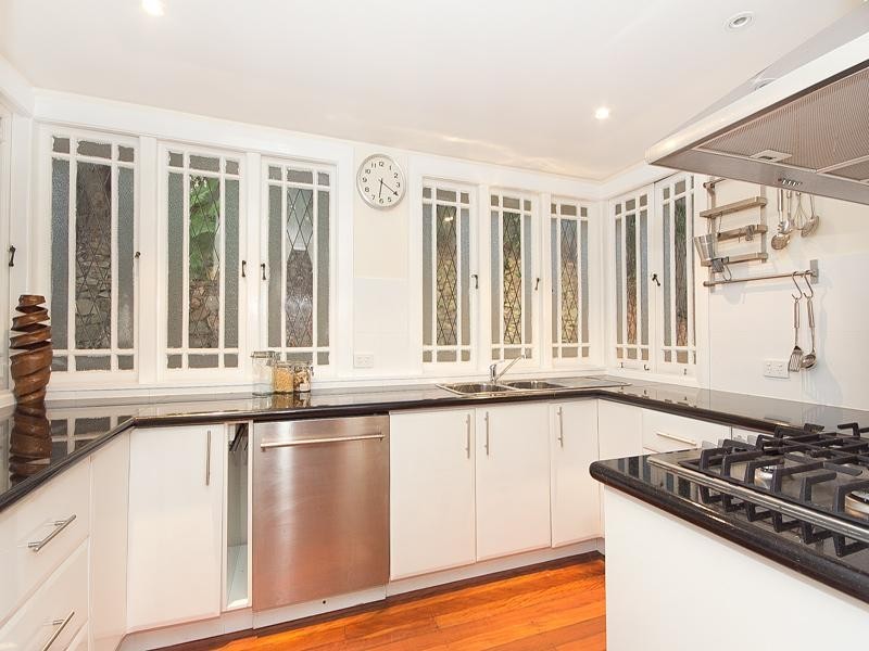 9 Bramble Terrace, Red Hill QLD 4059
