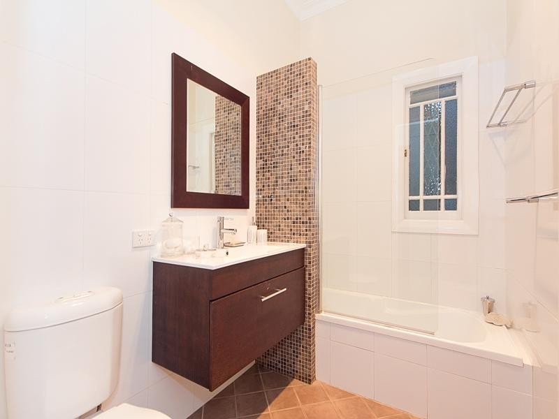 9 Bramble Terrace, Red Hill QLD 4059