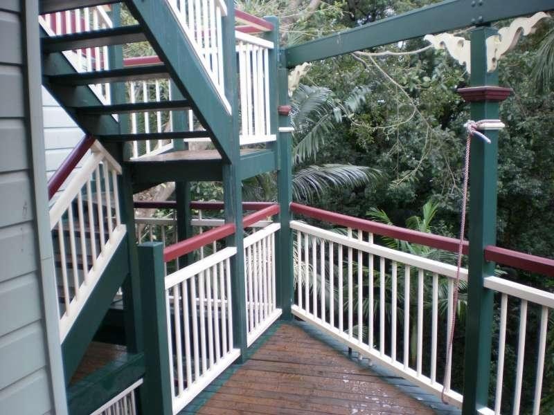 33A Upper Cairns Terrace, Red Hill QLD 4059