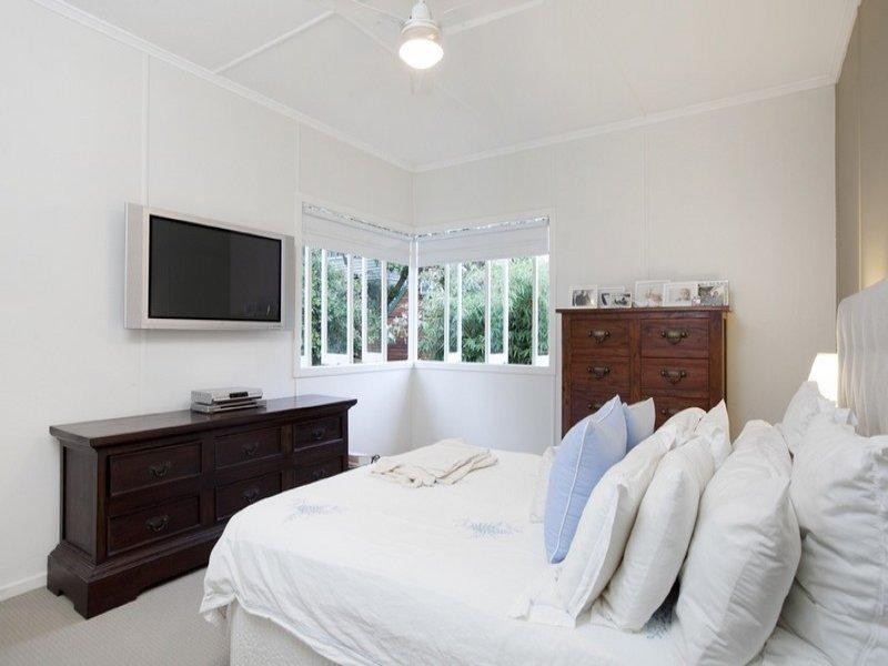 90 Gerler Street, Bardon QLD 4065