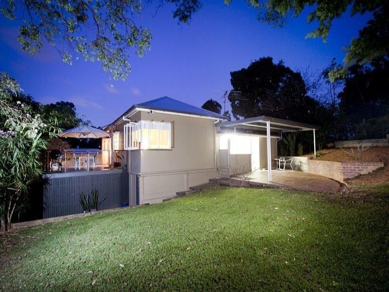 90 Gerler Street, Bardon QLD 4065