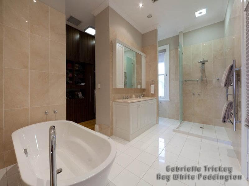 37 Seventh Avenue, Windsor QLD 4030