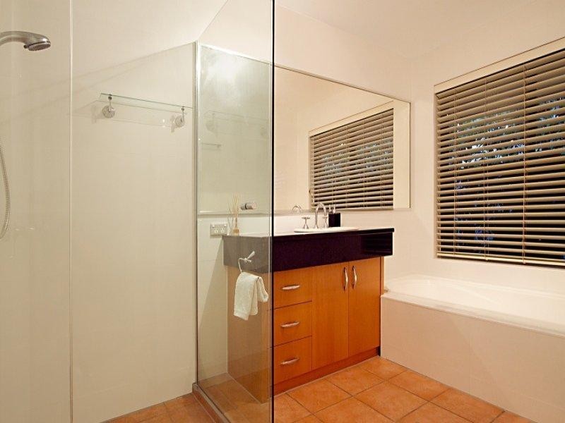 22 Satinwood Court, Bardon QLD 4065