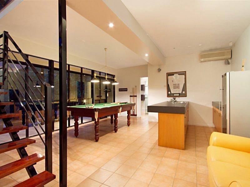 22 Satinwood Court, Bardon QLD 4065