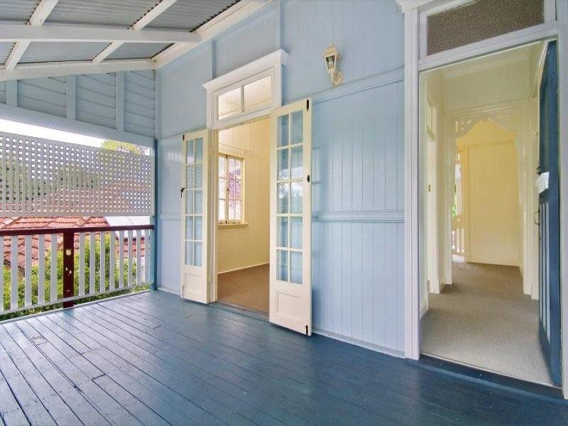 74 Bowman Parade, Bardon QLD 4065