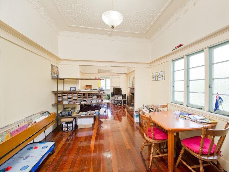 6 Hartfield Drive, Bardon QLD 4065