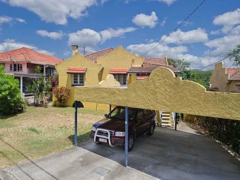 6 Hartfield Drive, Bardon QLD 4065