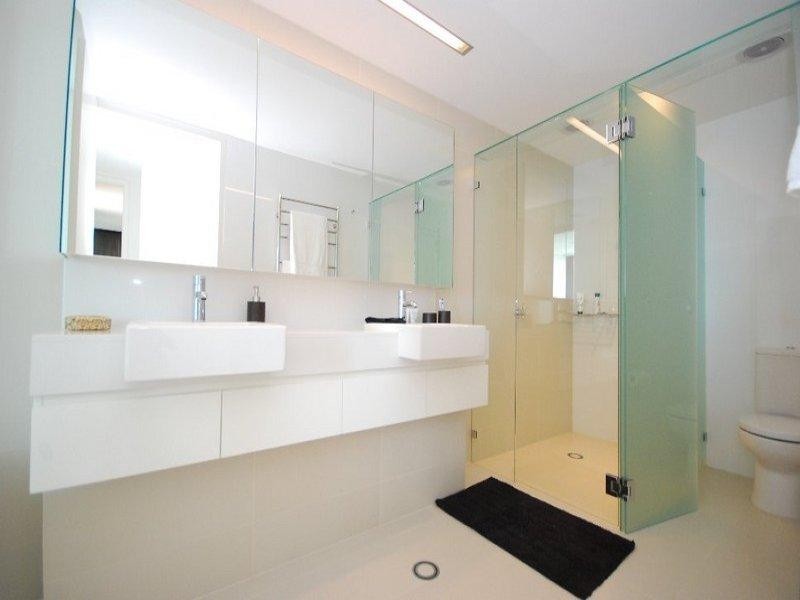 90 Wynnum Road, Norman Park QLD 4170