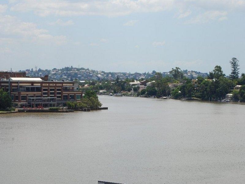 90 Wynnum Road, Norman Park QLD 4170