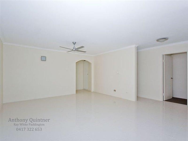 11/24 Carr Street, St Lucia QLD 4067