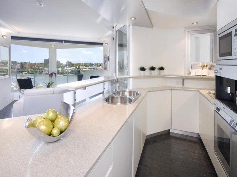 206/1 O’Connell Street, Kangaroo Point QLD 4169